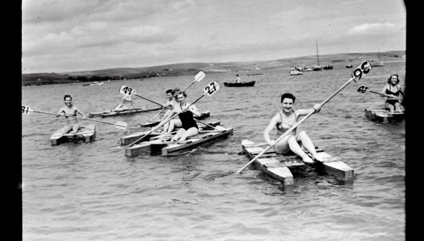 James & Caddy – Funfloats, Canoes and Swan peddle craft, 1955. Copyright with Dorset History Centre.