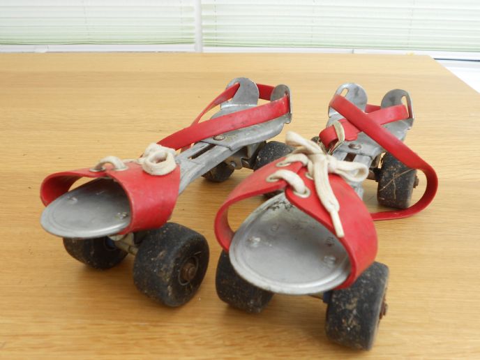 roller skates that fit over shoes